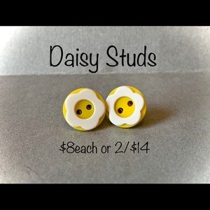 Daisy Stud Earrings